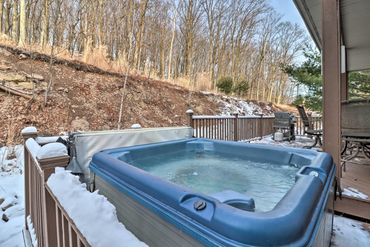 Lake Harmony Home With Hot Tub Less Than Half Mi To Ski! المظهر الخارجي الصورة