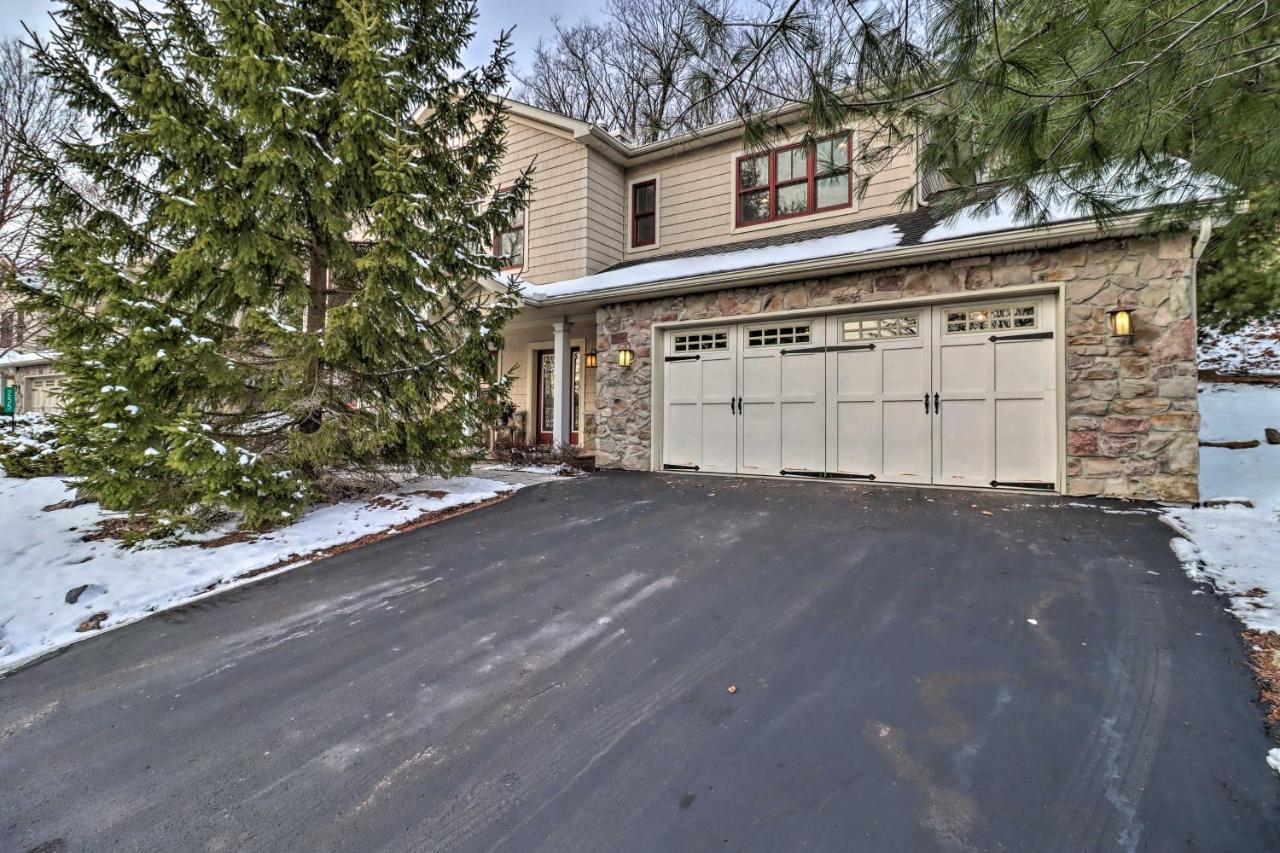 Lake Harmony Home With Hot Tub Less Than Half Mi To Ski! المظهر الخارجي الصورة